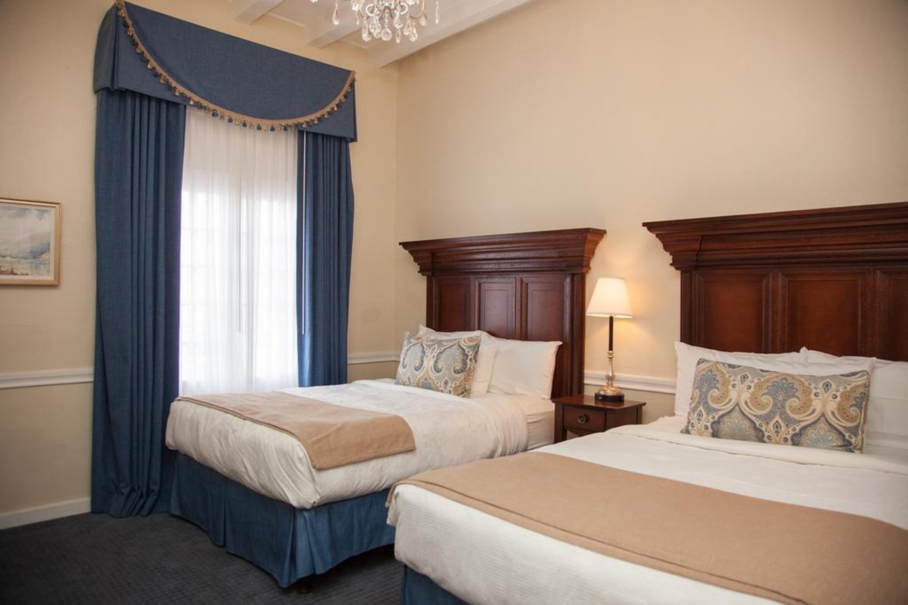 Hotel St. Pierre French Quarter New Orleans Exterior photo