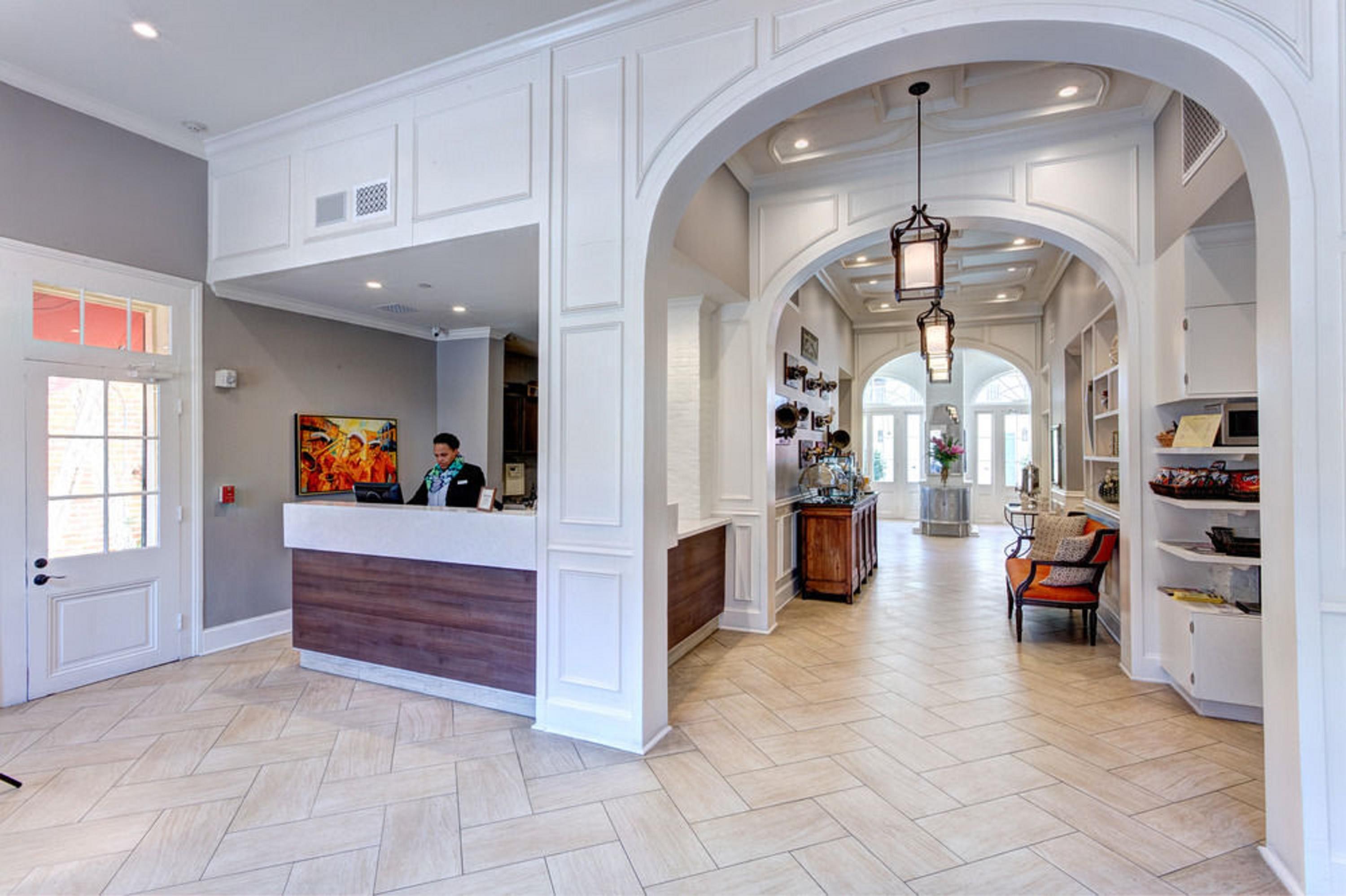 Hotel St. Pierre French Quarter New Orleans Exterior photo
